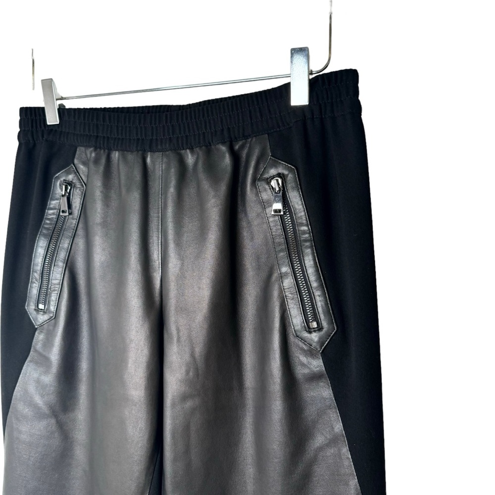 Vince Black Genuine Leather Crepe Mixed Media Jogger Pants
Trousers Small - Picture 5 of 8